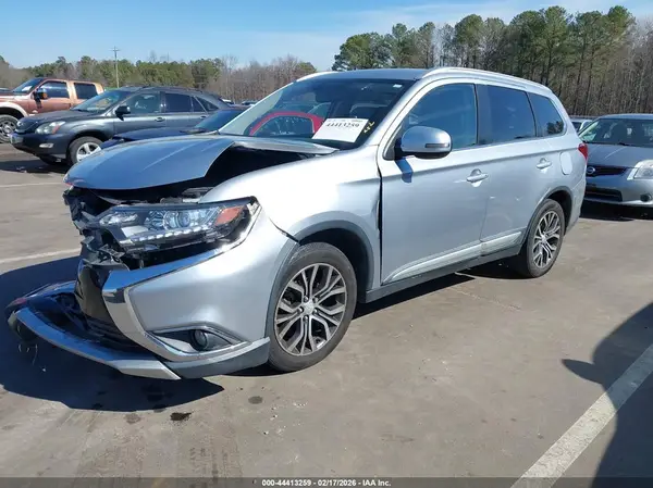 JA4AD3A30HZ063278 2017 MITSUBISHI OUTLANDER - Image 2