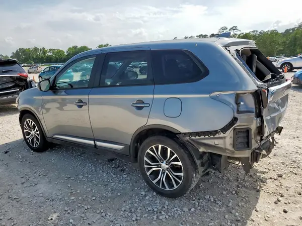 JA4AD3A30HZ065399 2017 MITSUBISHI OUTLANDER - Image 2