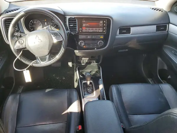 JA4AD3A30JJ001237 2018 MITSUBISHI OUTLANDER - Image 8