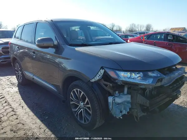 JA4AD3A30JZ003412 2018 MITSUBISHI OUTLANDER - Image 1