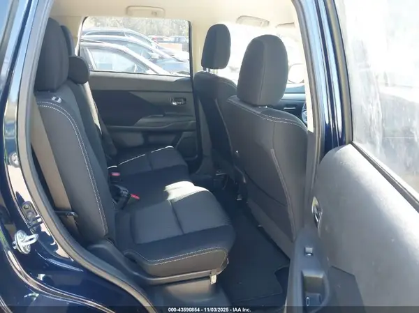 JA4AD3A30JZ004205 2018 MITSUBISHI OUTLANDER - Image 8