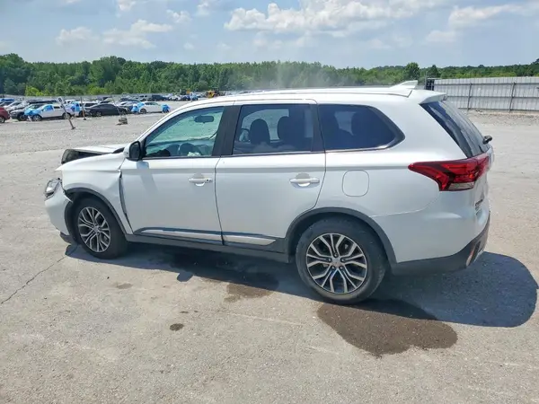 JA4AD3A30JZ009047 2018 MITSUBISHI OUTLANDER - Image 2
