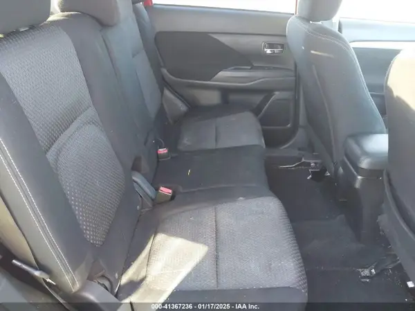 JA4AD3A30JZ011171 2018 MITSUBISHI OUTLANDER - Image 8