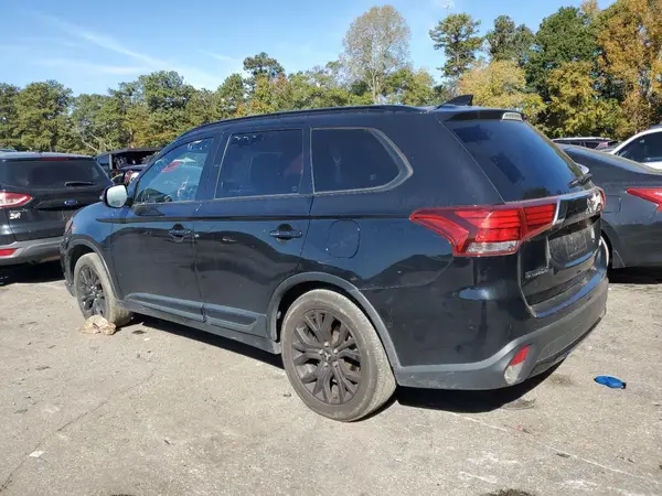 JA4AD3A30JZ027421 2018 MITSUBISHI OUTLANDER - Image 2