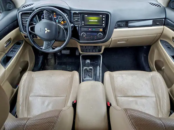 JA4AD3A30JZ047488 2018 MITSUBISHI OUTLANDER - Image 8