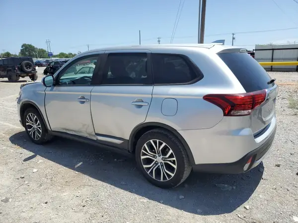 JA4AD3A30JZ054716 2018 MITSUBISHI OUTLANDER - Image 2