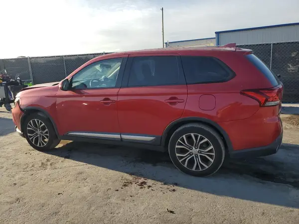 JA4AD3A30JZ055672 2018 MITSUBISHI OUTLANDER - Image 2