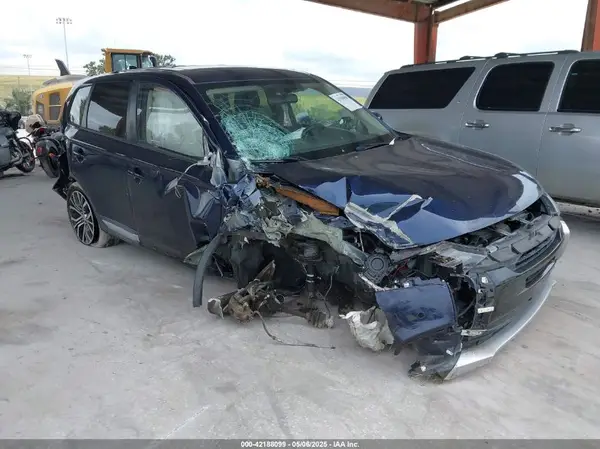 JA4AD3A30JZ058653 2018 MITSUBISHI OUTLANDER - Image 1