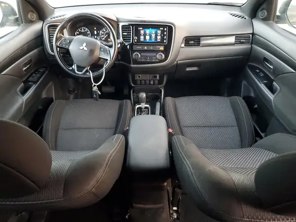JA4AD3A30JZ060435 2018 MITSUBISHI OUTLANDER - Image 8