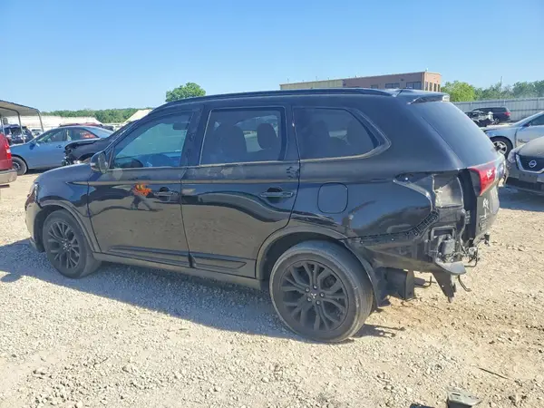 JA4AD3A30JZ060757 2018 MITSUBISHI OUTLANDER - Image 2