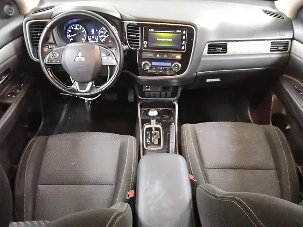 JA4AD3A30JZ066655 2018 MITSUBISHI OUTLANDER - Image 8