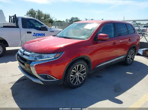 JA4AD3A30JZ071595 2018 MITSUBISHI OUTLANDER - Image 2