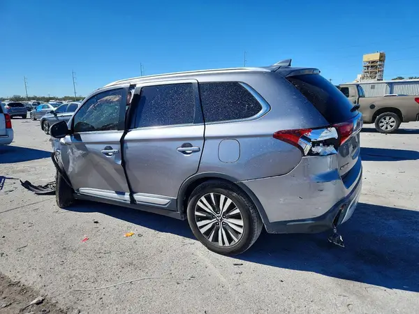 JA4AD3A30KJ000655 2019 MITSUBISHI OUTLANDER - Image 2