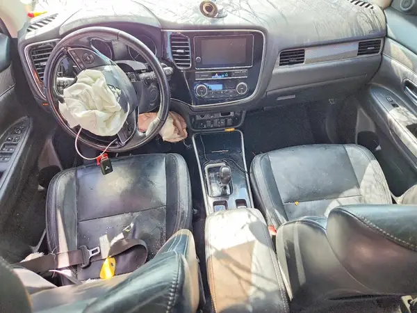 JA4AD3A30KJ000655 2019 MITSUBISHI OUTLANDER - Image 8