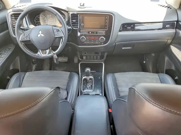 JA4AD3A30KJ002244 2019 MITSUBISHI OUTLANDER - Image 8