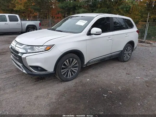 JA4AD3A30KZ003816 2019 MITSUBISHI OUTLANDER - Image 2