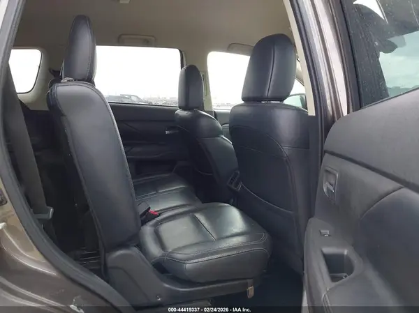 JA4AD3A30KZ007428 2019 MITSUBISHI OUTLANDER - Image 8