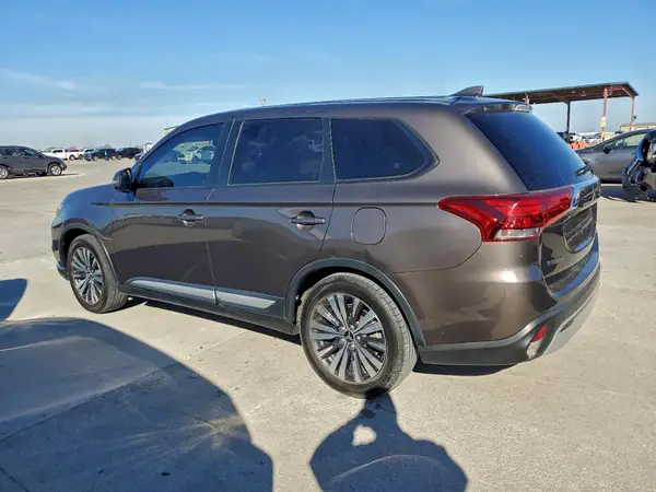 JA4AD3A30KZ012547 2019 MITSUBISHI OUTLANDER - Image 2