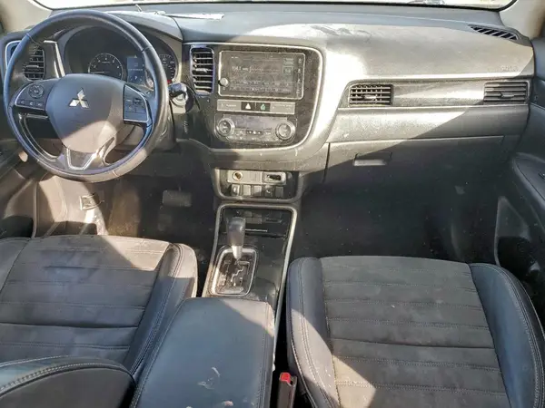 JA4AD3A30KZ019143 2019 MITSUBISHI OUTLANDER - Image 8
