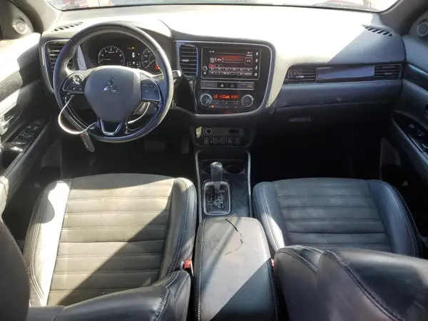 JA4AD3A30KZ025170 2019 MITSUBISHI OUTLANDER - Image 8