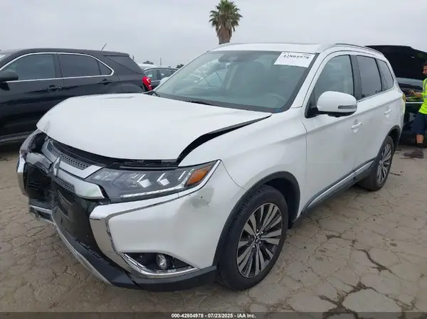 JA4AD3A30KZ035777 2019 MITSUBISHI OUTLANDER - Image 2