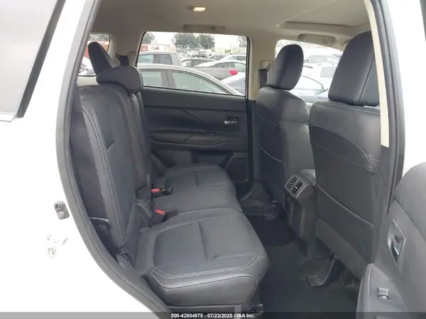 JA4AD3A30KZ035777 2019 MITSUBISHI OUTLANDER - Image 8