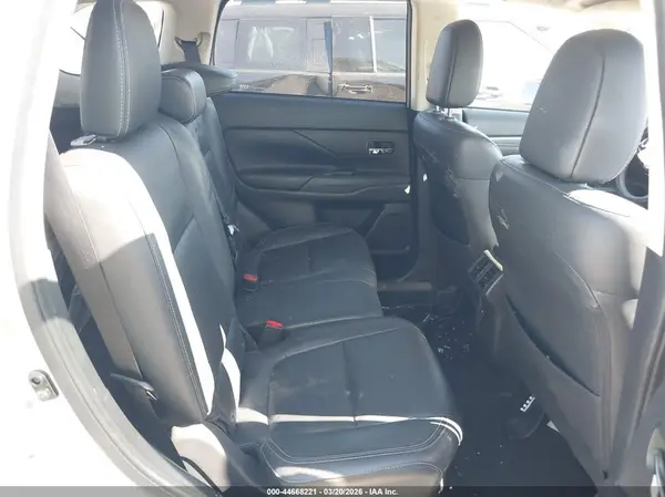 JA4AD3A30KZ037853 2019 MITSUBISHI OUTLANDER - Image 8
