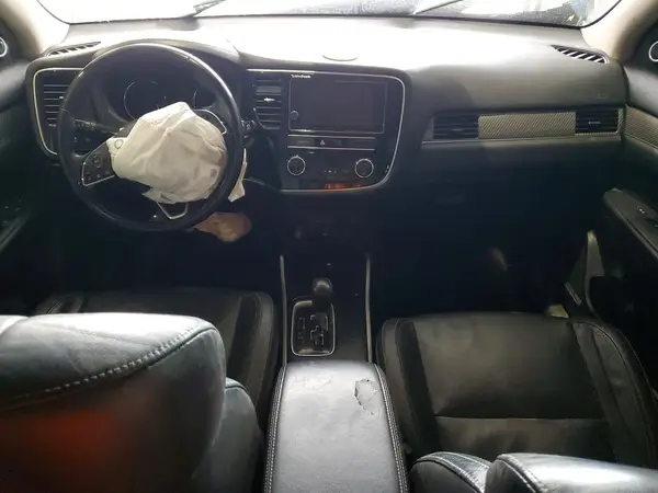 JA4AD3A30KZ039389 2019 MITSUBISHI OUTLANDER - Image 8