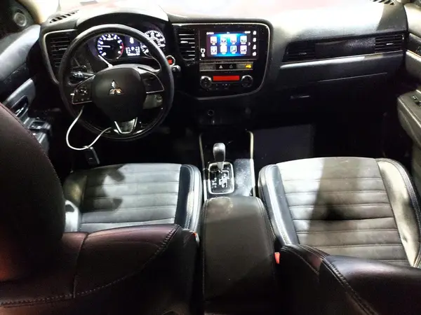 JA4AD3A30KZ043023 2019 MITSUBISHI OUTLANDER - Image 8