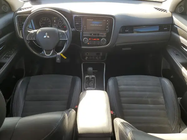 JA4AD3A30KZ055897 2019 MITSUBISHI OUTLANDER - Image 8
