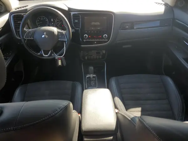 JA4AD3A30LZ010685 2020 MITSUBISHI OUTLANDER - Image 8