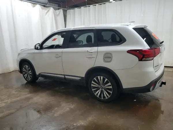 JA4AD3A30LZ011514 2020 MITSUBISHI OUTLANDER - Image 2