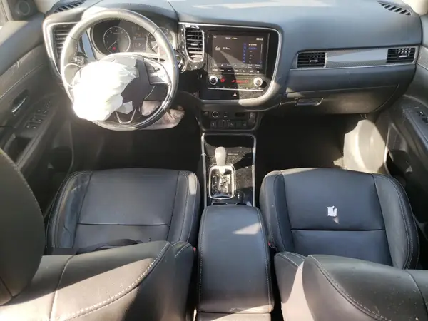 JA4AD3A30LZ013960 2020 MITSUBISHI OUTLANDER - Image 8