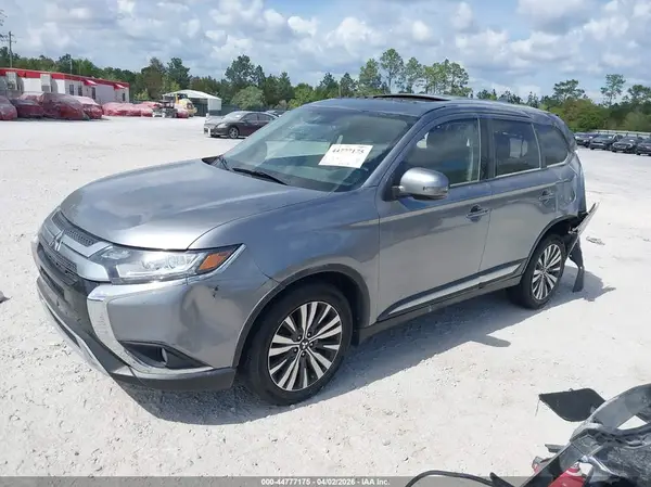 JA4AD3A30LZ016535 2020 MITSUBISHI OUTLANDER - Image 2