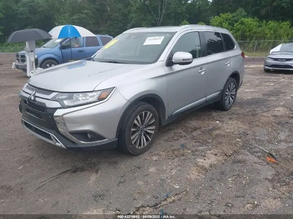 JA4AD3A30LZ021489 2020 MITSUBISHI OUTLANDER - Image 2