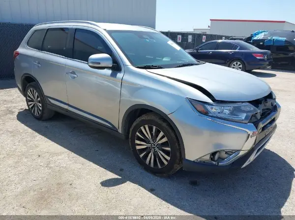 JA4AD3A30LZ029043 2020 MITSUBISHI OUTLANDER - Image 1
