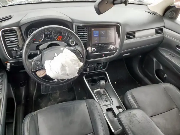 JA4AD3A30LZ030614 2020 MITSUBISHI OUTLANDER - Image 8