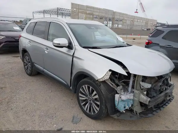 JA4AD3A30LZ035859 2020 MITSUBISHI OUTLANDER - Image 1