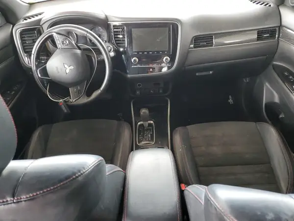 JA4AD3A30LZ039104 2020 MITSUBISHI OUTLANDER - Image 8