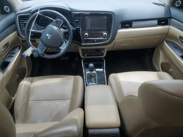 JA4AD3A30LZ040284 2020 MITSUBISHI OUTLANDER - Image 8