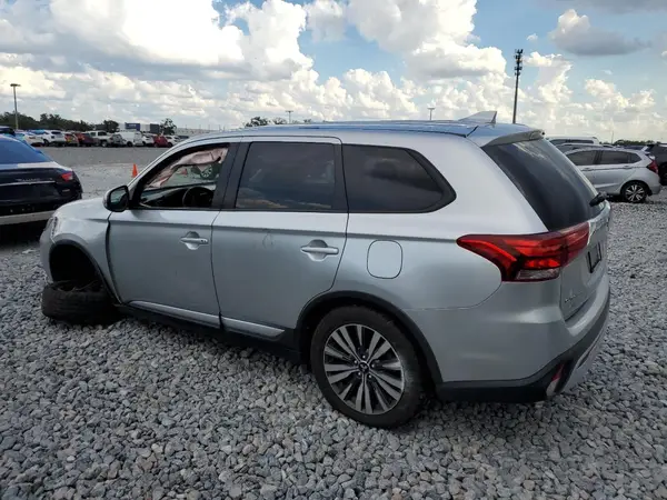 JA4AD3A30LZ043735 2020 MITSUBISHI OUTLANDER - Image 2