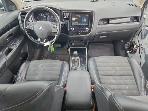 JA4AD3A30LZ048000 2020 MITSUBISHI OUTLANDER - Image 8
