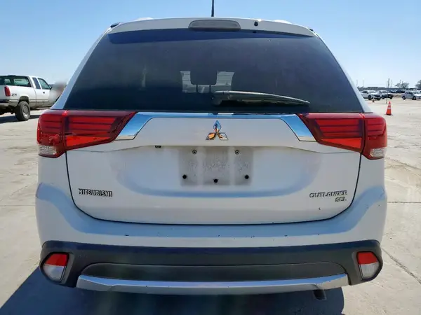 JA4AD3A31GZ000947 2016 MITSUBISHI OUTLANDER - Image 8
