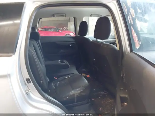 JA4AD3A31GZ001726 2016 MITSUBISHI OUTLANDER - Image 8