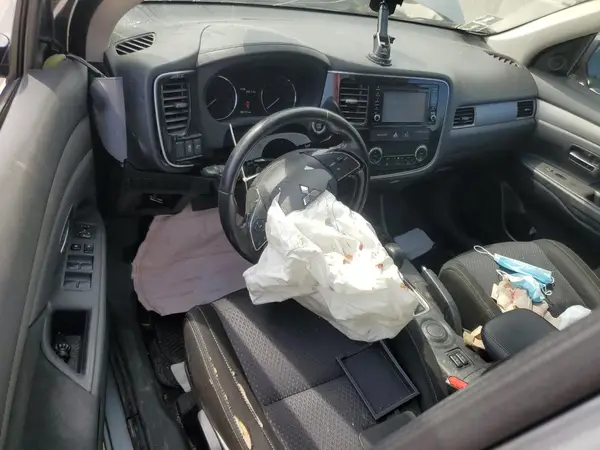 JA4AD3A31GZ002553 2016 MITSUBISHI OUTLANDER - Image 8