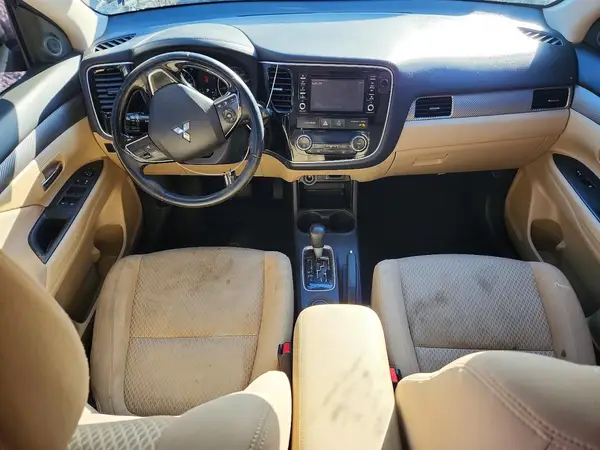 JA4AD3A31GZ002889 2016 MITSUBISHI OUTLANDER - Image 8
