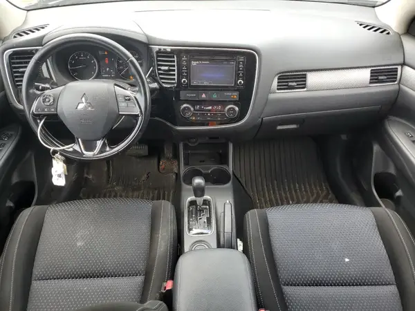 JA4AD3A31GZ003167 2016 MITSUBISHI OUTLANDER - Image 8