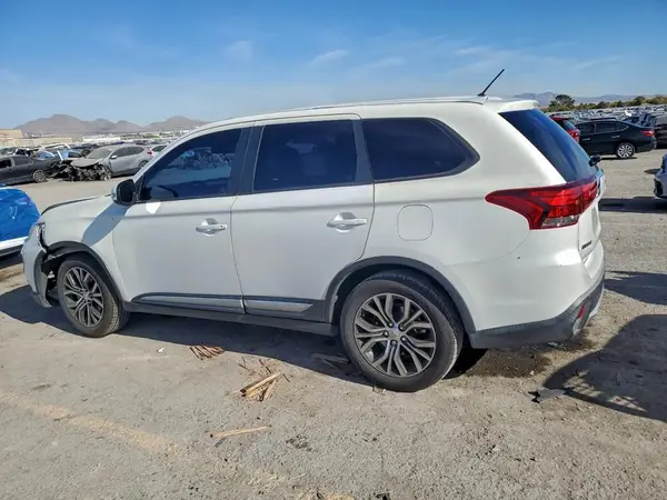 JA4AD3A31GZ004223 2016 MITSUBISHI OUTLANDER - Image 2