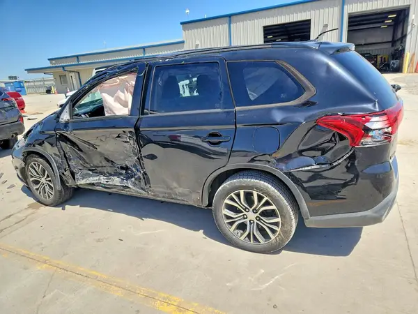 JA4AD3A31GZ004951 2016 MITSUBISHI OUTLANDER - Image 2