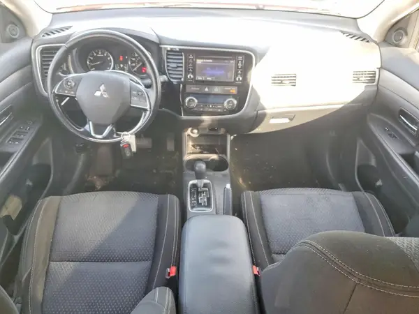 JA4AD3A31GZ005789 2016 MITSUBISHI OUTLANDER - Image 8